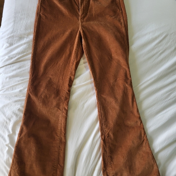 Wrangler Retro Bailey Corduroy Trousers - Picture 9 of 9